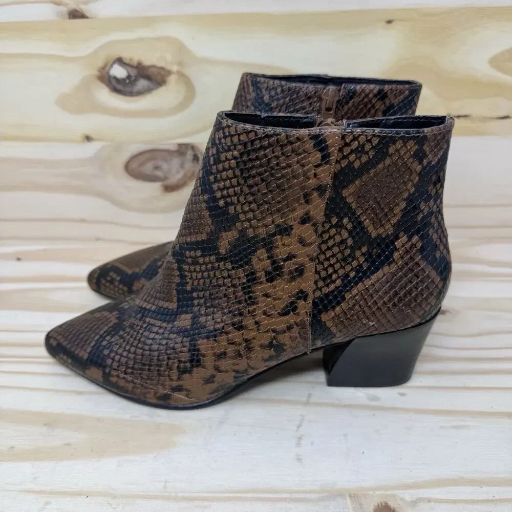KENSIE Womens Chestnut Snake Brown Snake Print Leticia Leather Booties 6.5 M